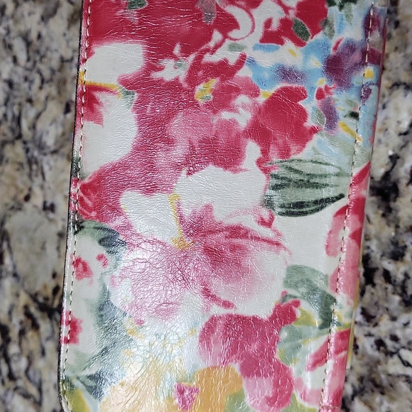 Patricia Nash Summer Garden Oria Wallet - Picture 9 of 10